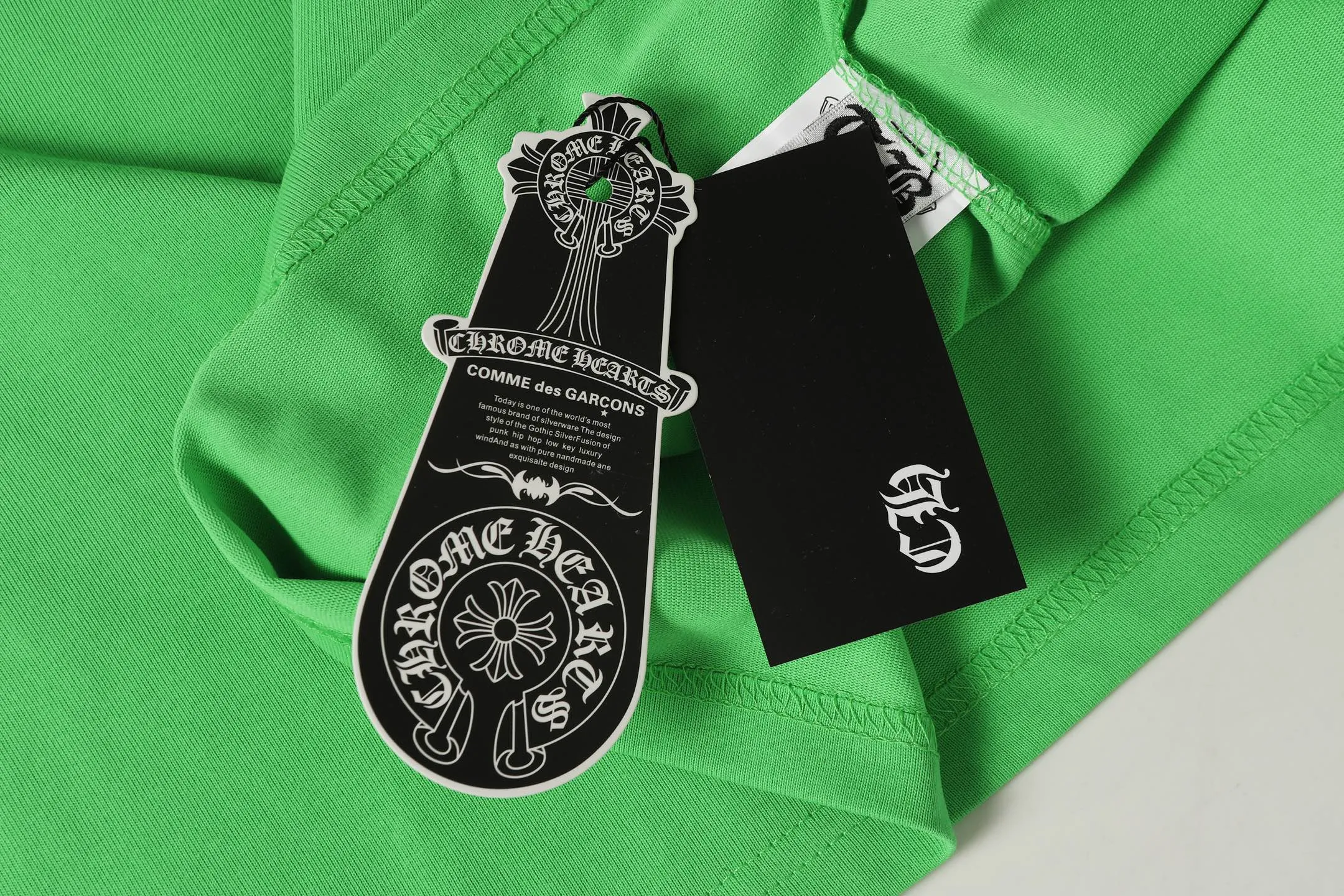 P160 Cross-border quantity model. If you pursue quality, please do not place an order - Chrome Hearts/Chrome Hearts Sanskrit color printed graffiti ✍️ Popular long-sleeved T-shirt - High weight, high density and high quality. The wool is soft, delicate and skin-friendly. It feels soft and silky. It has excellent warmth and skin-friendly properties. - Customized weaving and dyeing. No color difference. No matter the fabric or workmanship details, it beats the ordinary version on the market. -Colour: green -Size: S M L XL